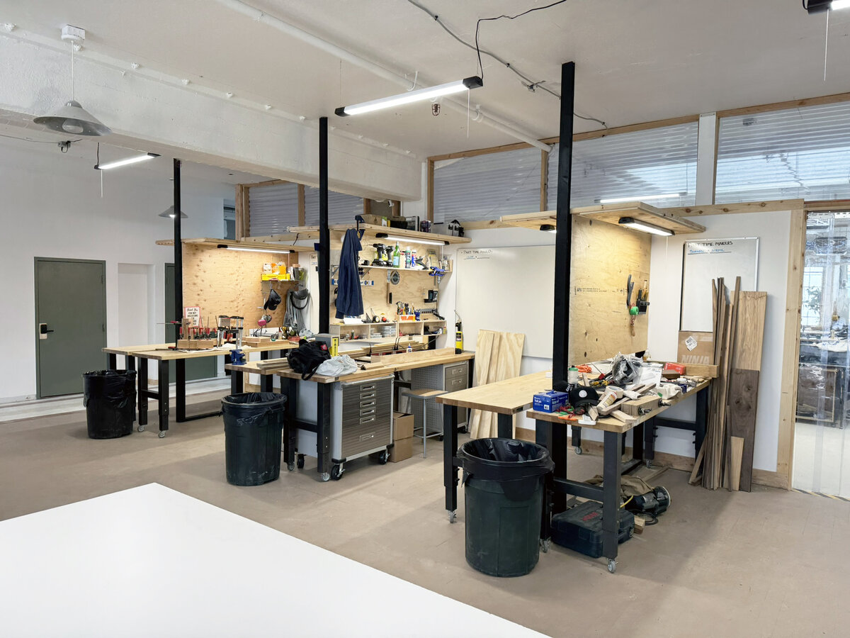 Communal workbenches